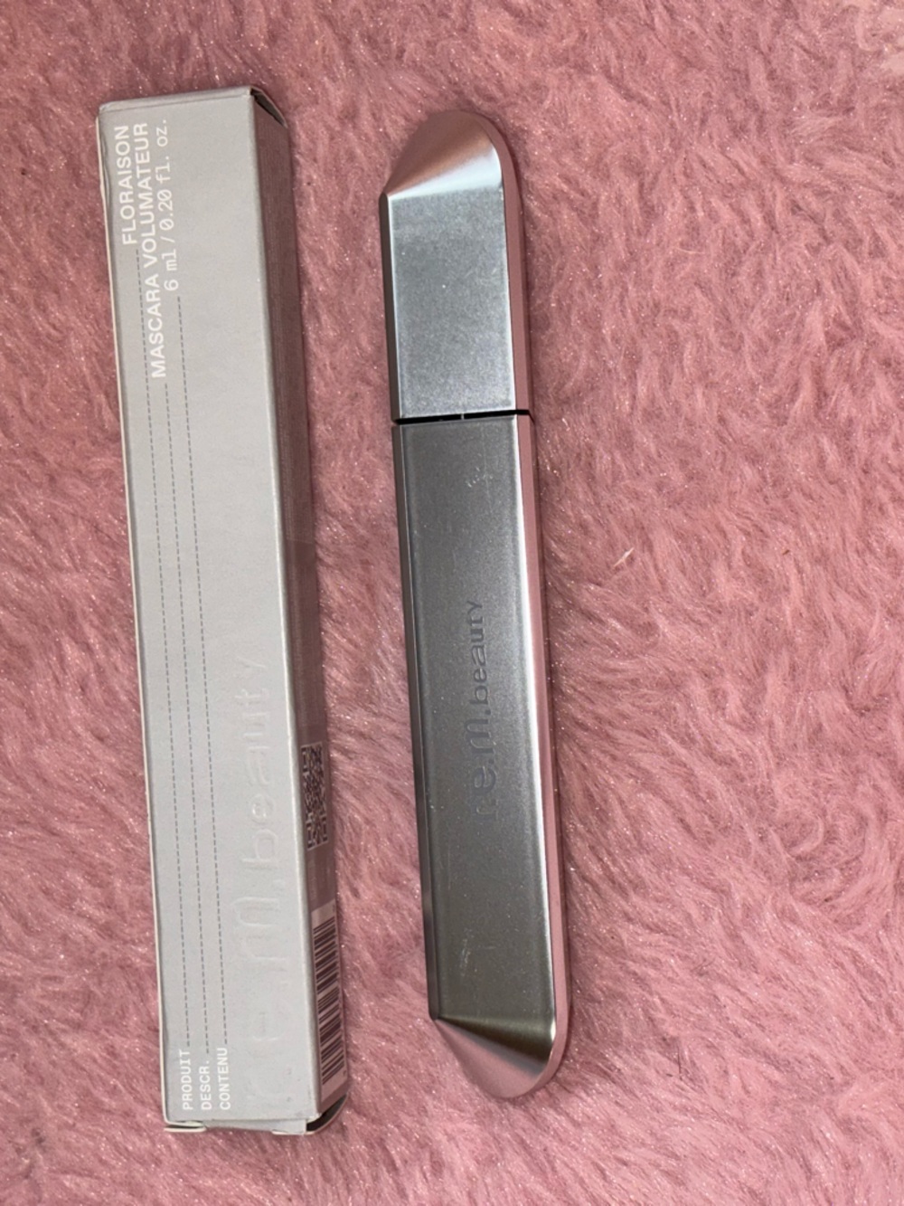 r.e.m. beauty Volumizing Mascara